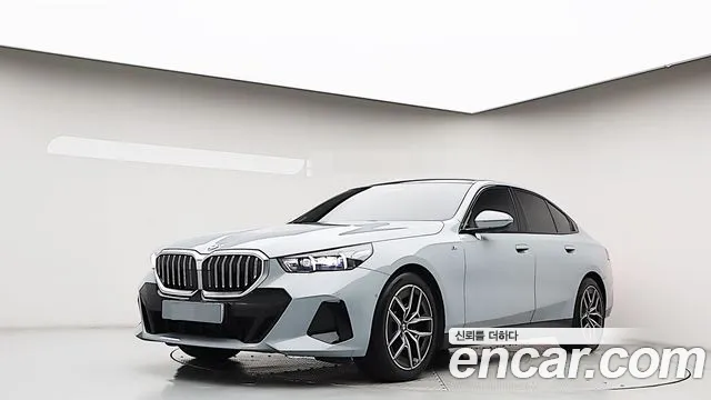 Фотография автомобиля — BMW 5 Series G60
