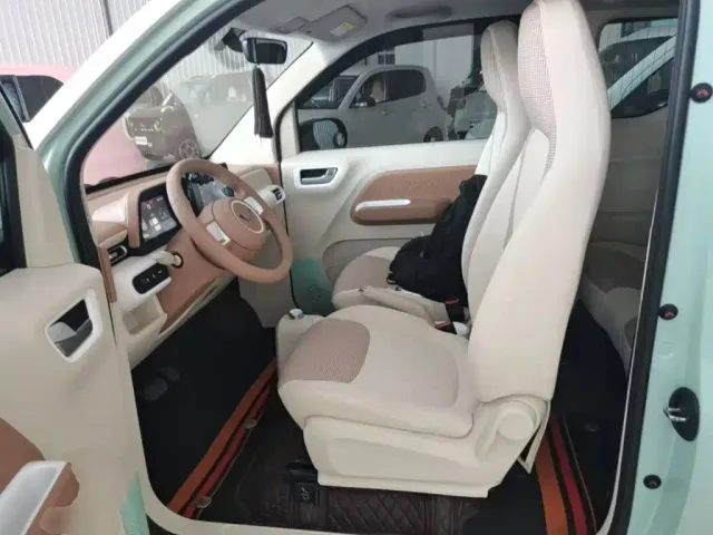 Wuling Hongguang Mini EV — Фото автомобиля 14