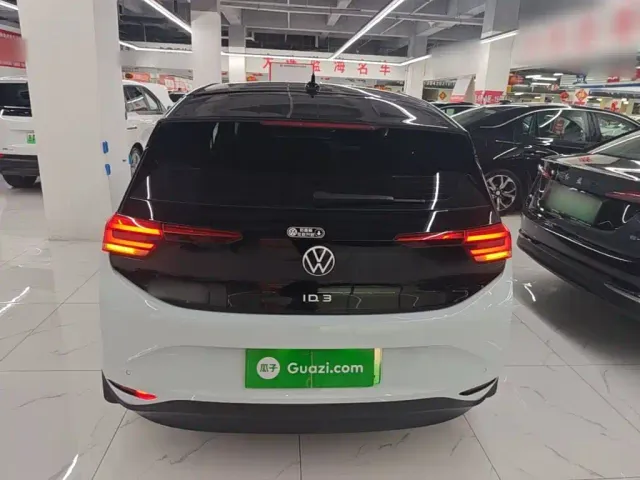 Volkswagen ID.3 — Фото автомобиля 5