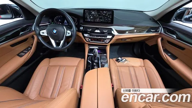 BMW 5 Series G30 — Фото автомобиля 7
