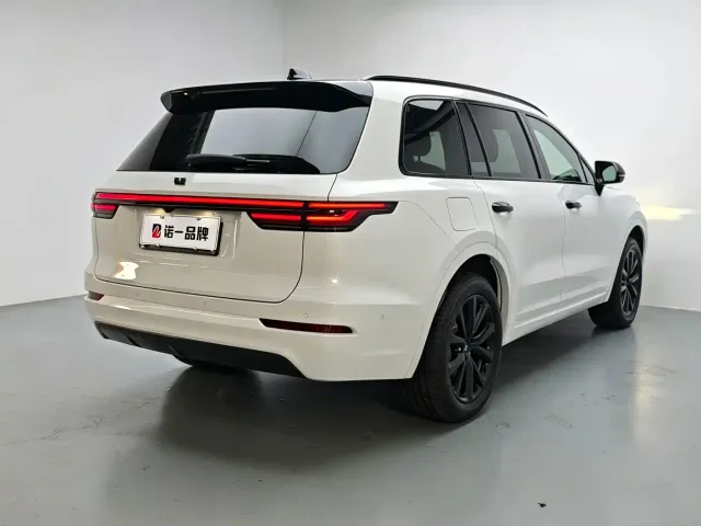Li Auto ONE — Фото автомобиля 3