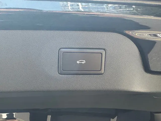 Volkswagen Passat — Фото автомобиля 16