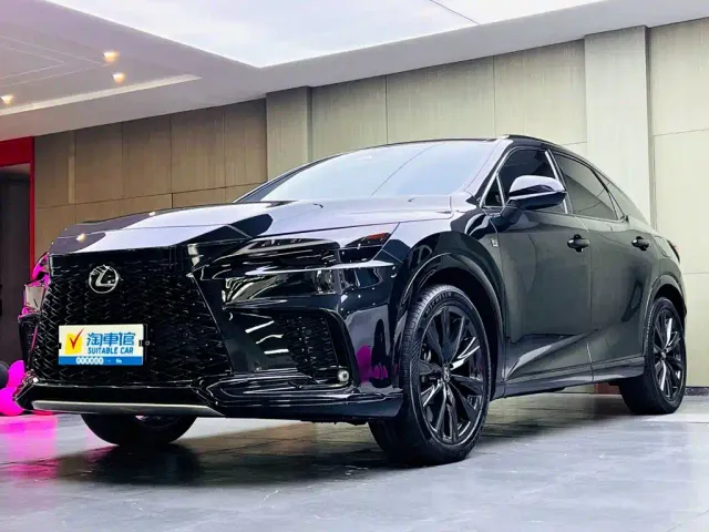 Фотография автомобиля — Lexus RX