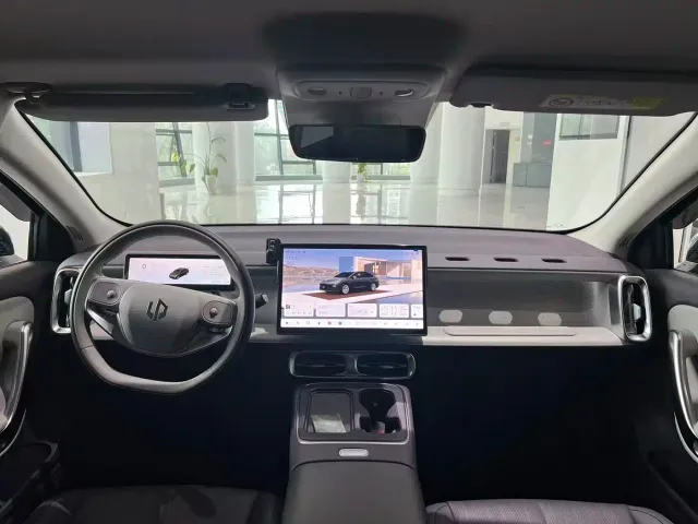 Leapmotor B01 — Фото автомобиля 7