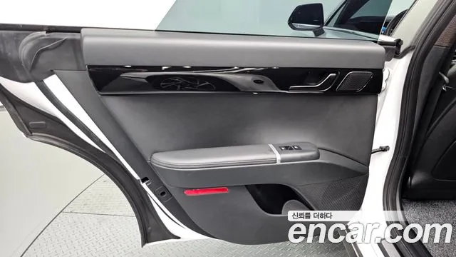 Hyundai Grandeur GN7 — Фото автомобиля 14