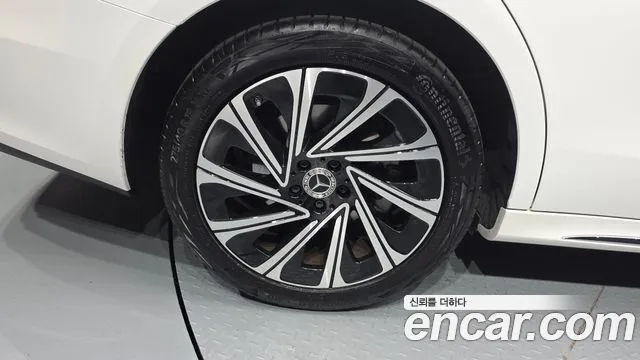 Mercedes-Benz E-Class E-класс W214 E300 4MATIC Exclusive — Фото автомобиля 5
