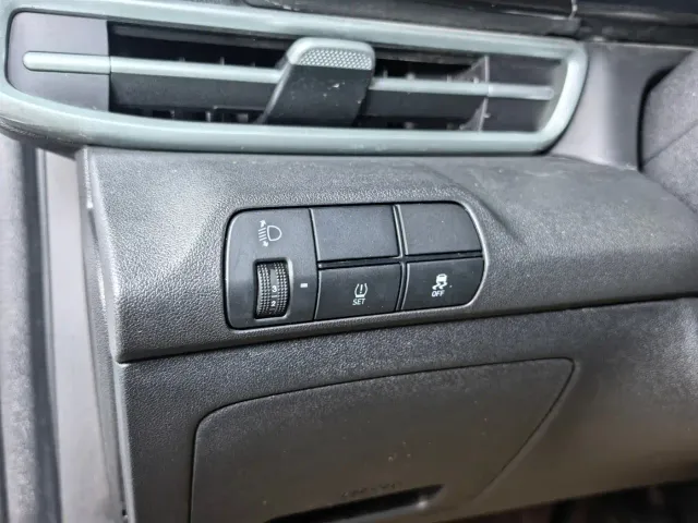 Hyundai Elantra — Фото автомобиля 13