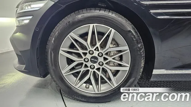 Genesis G80 Бензин 2.5 турбо AWD — Фото автомобиля 5