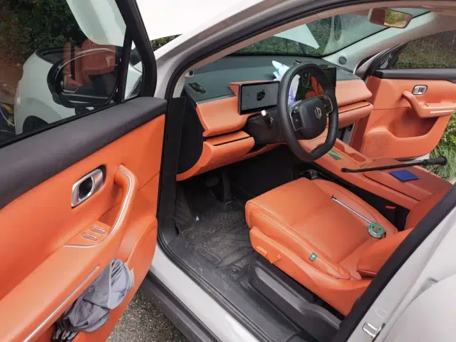 Leapmotor C10 — Фото автомобиля 13