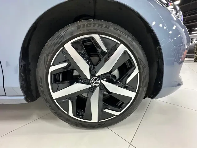 Volkswagen Lamando — Фото автомобиля 4