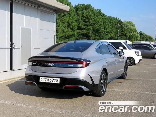 Hyundai Sonata — Фото автомобиля 4