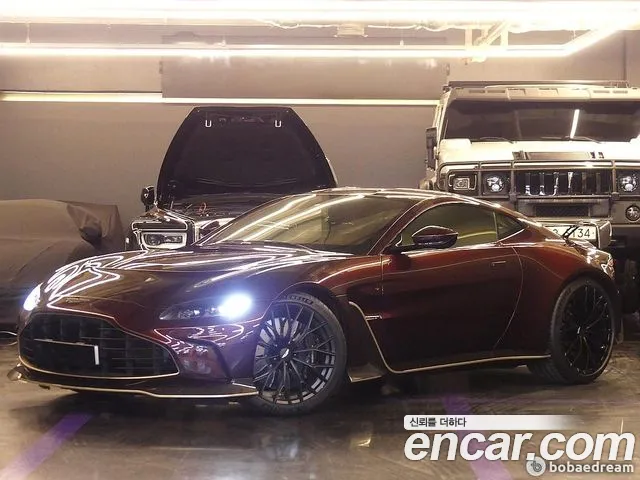 Aston Martin Vantage — Фото автомобиля 2