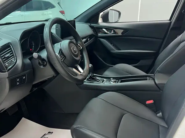 Mazda CX-4 — Фото автомобиля 14