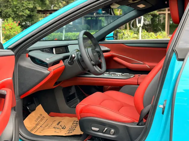Xiaomi SU7 — Фото автомобиля 7