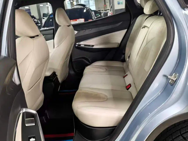 Geely Boyue — Фото автомобиля 5