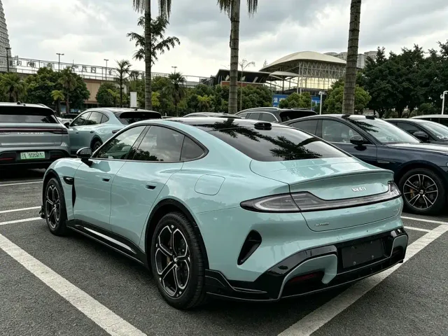 Xiaomi SU7 — Фото автомобиля 5