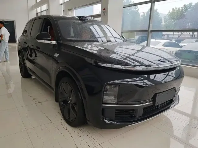 Li Auto L9 — Фото автомобиля 3
