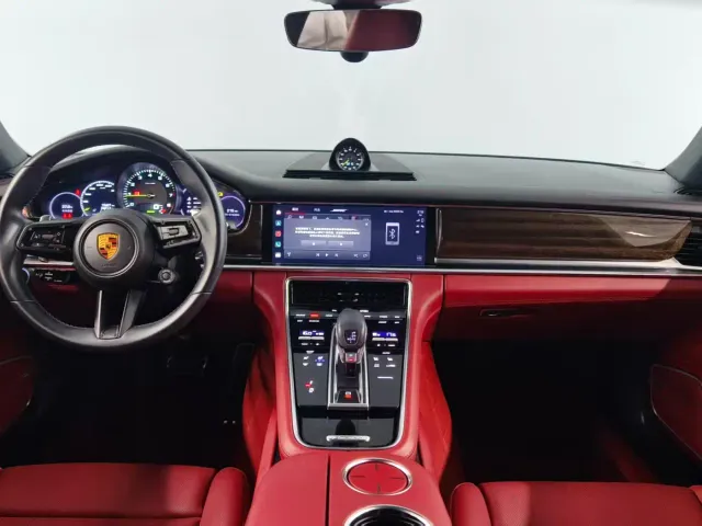 Porsche Panamera — Фото автомобиля 10
