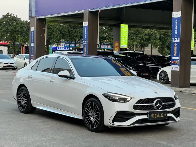 Mercedes-Benz C-Class — Фото автомобиля 3