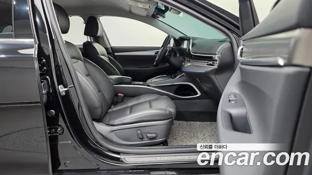 Hyundai Grandeur Grandeur (New) — Фото автомобиля 16