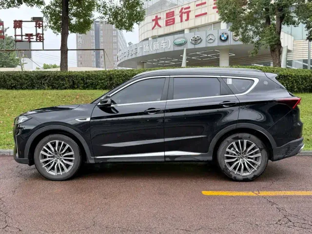 Jetour X70 Plus — Фото автомобиля 3