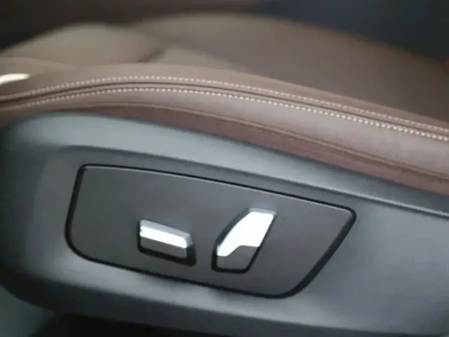 BMW 5 Series — Фото автомобиля 12