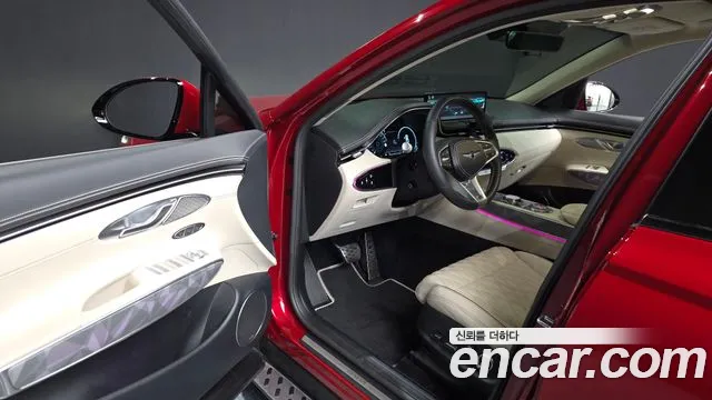 Genesis GV70 — Фото автомобиля 10