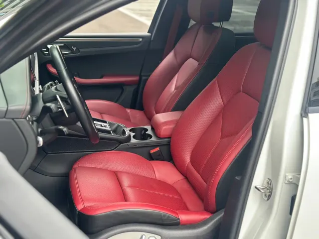 Porsche Macan — Фото автомобиля 10