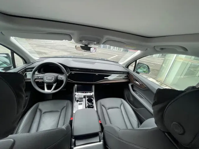 Audi Q7 — Фото автомобиля 6