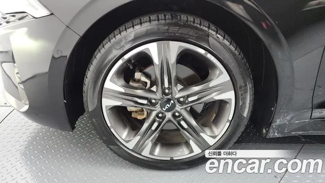 Kia K5 Signature — Фото автомобиля 5
