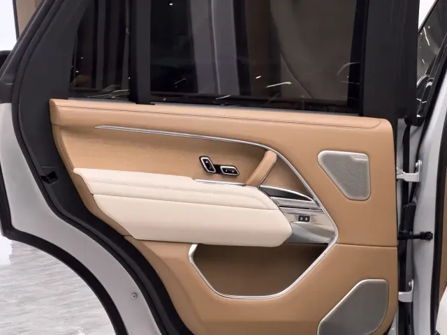 Land Rover Range Rover — Фото автомобиля 24