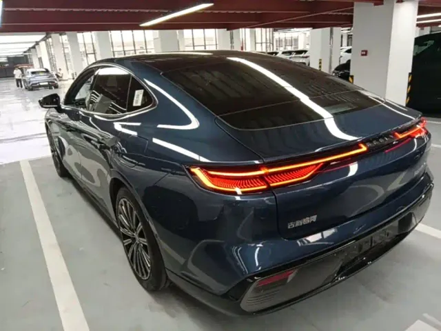 Geely Galaxy Xingyao 8 — Фото автомобиля 4