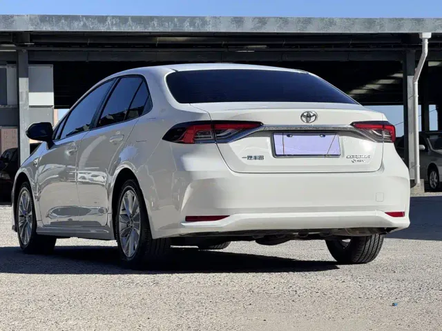 Toyota Corolla — Фото автомобиля 10