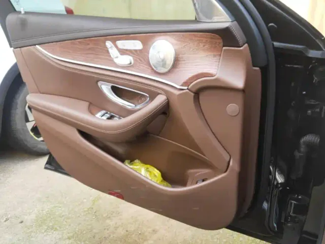 Mercedes-Benz E-Class — Фото автомобиля 7