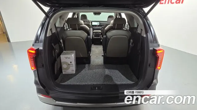 Kia Carnival Generation 4 — Фото автомобиля 18