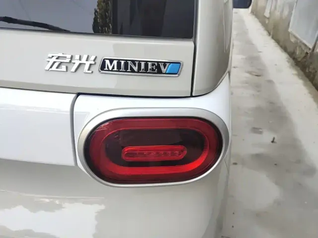 Wuling Hongguang Mini EV — Фото автомобиля 7