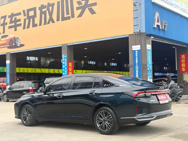 Dongfeng Yixuan MAX — Фото автомобиля 4