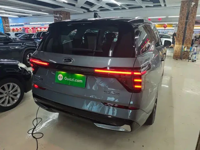 Ford Edge — Фото автомобиля 6