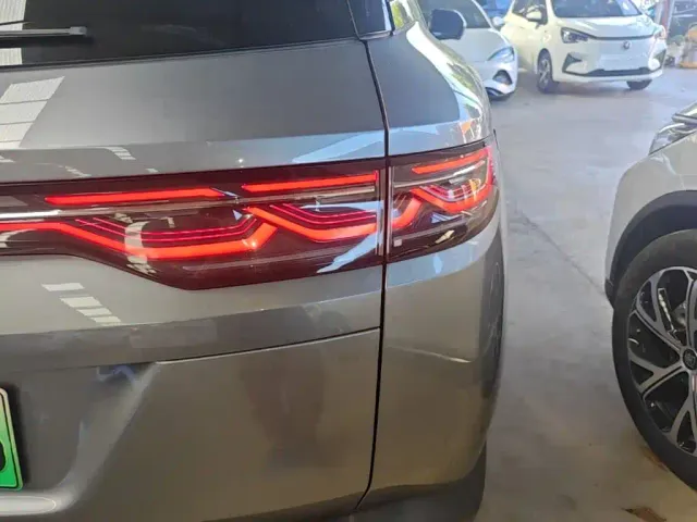 BYD Song L DM-i — Фото автомобиля 7