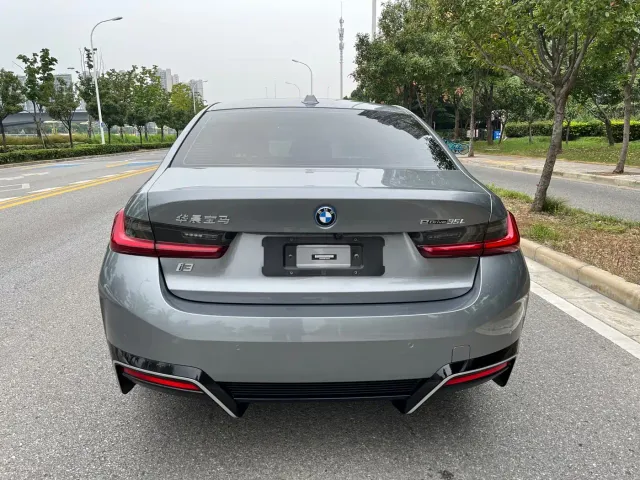BMW i3 — Фото автомобиля 6