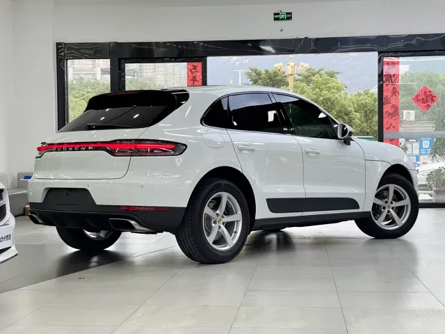 Porsche Macan — Фото автомобиля 4