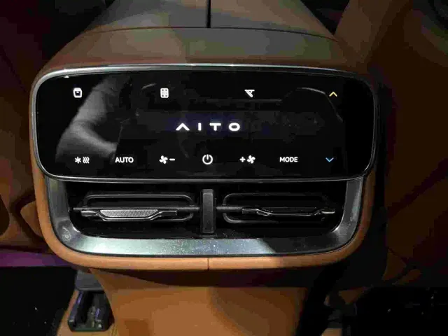Aito M7 — Фото автомобиля 7