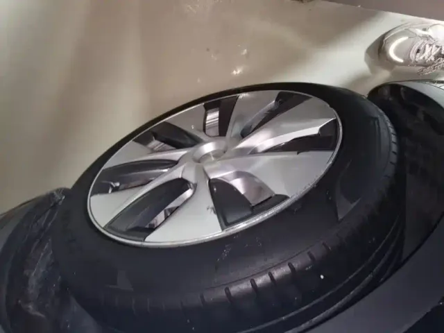 Tesla Model Y — Фото автомобиля 22