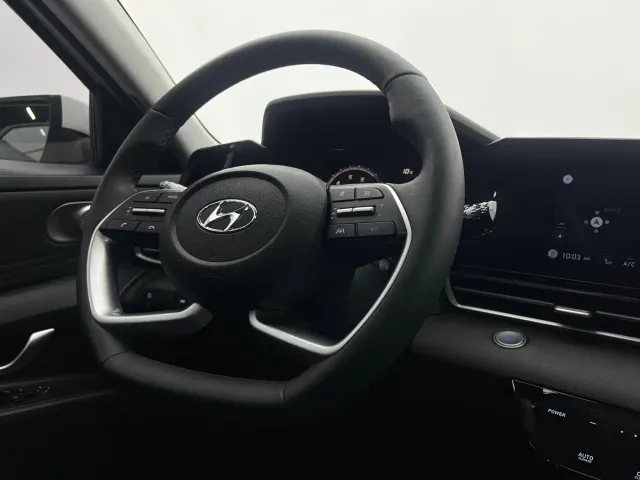 Hyundai Elantra — Фото автомобиля 11