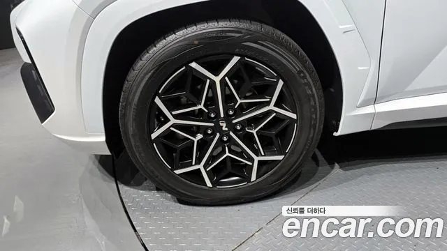 Hyundai Tucson Tucson (NX4) Бензин 1.6 турбо 2WD — Фото автомобиля 5