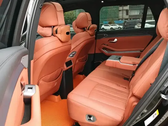 BYD Tang L — Фото автомобиля 10