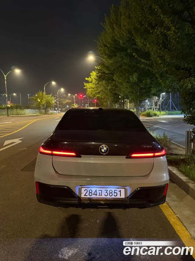 BMW 7-Series 7 серия (G70) 740i sDrive M Sport — Фото автомобиля 2