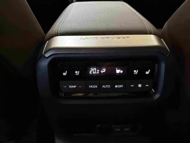 Toyota Prado — Фото автомобиля 11