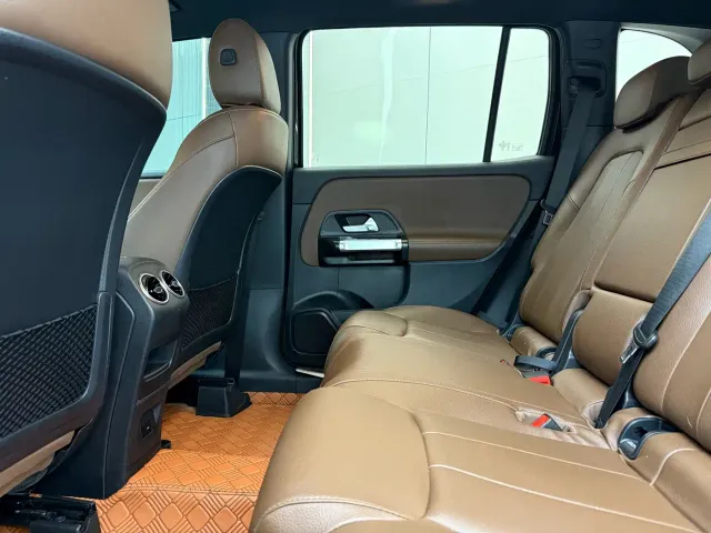 Mercedes-Benz GLB-Class — Фото автомобиля 10