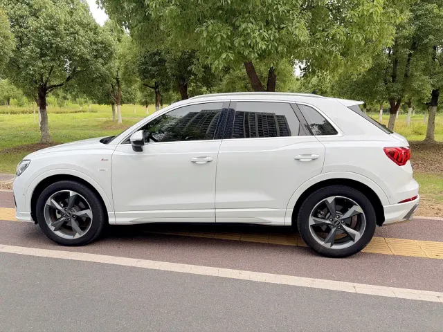 Audi Q3 — Фото автомобиля 4